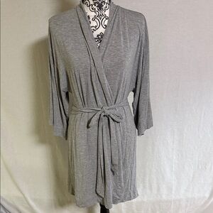 Soma Women's Cool Nights Gray Robe with attached belt with pockets super soft